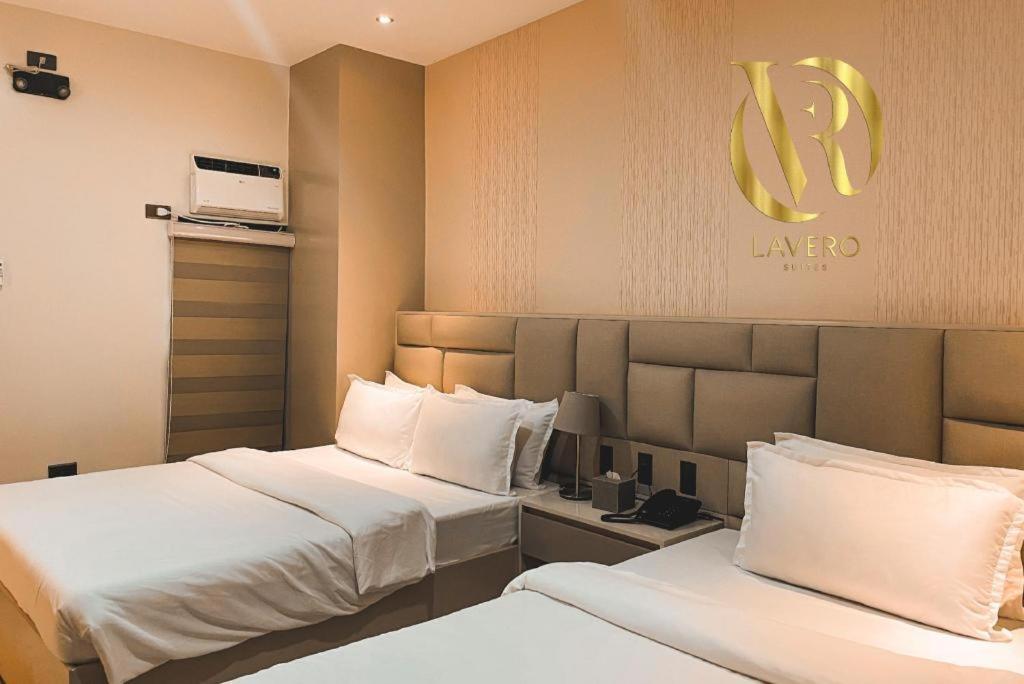 Lavero Suites Kalibo Exterior foto